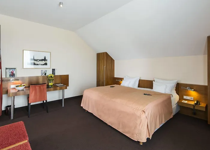 Lindner & Binshof ホテル 4*