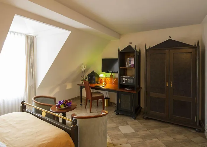 ホテル Lindner & Binshof 4*